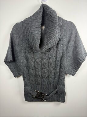 VENUS | Y2K Cable Knit Short Sleeve Sweater Size XS